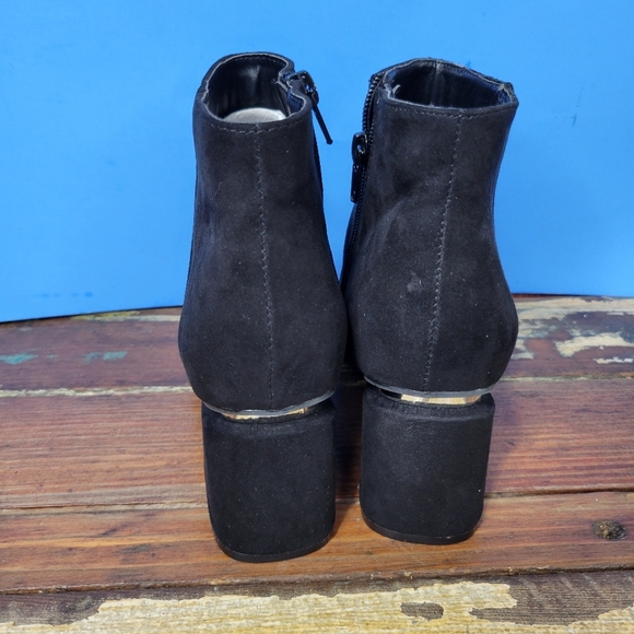 Bar lll Womens Ginaa Black Faux Suede Booties Shoes Size 6.5 - Picture 6 of 16